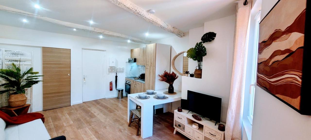Studio Aux Pieds Des Parfumeries Grasse Exterior photo